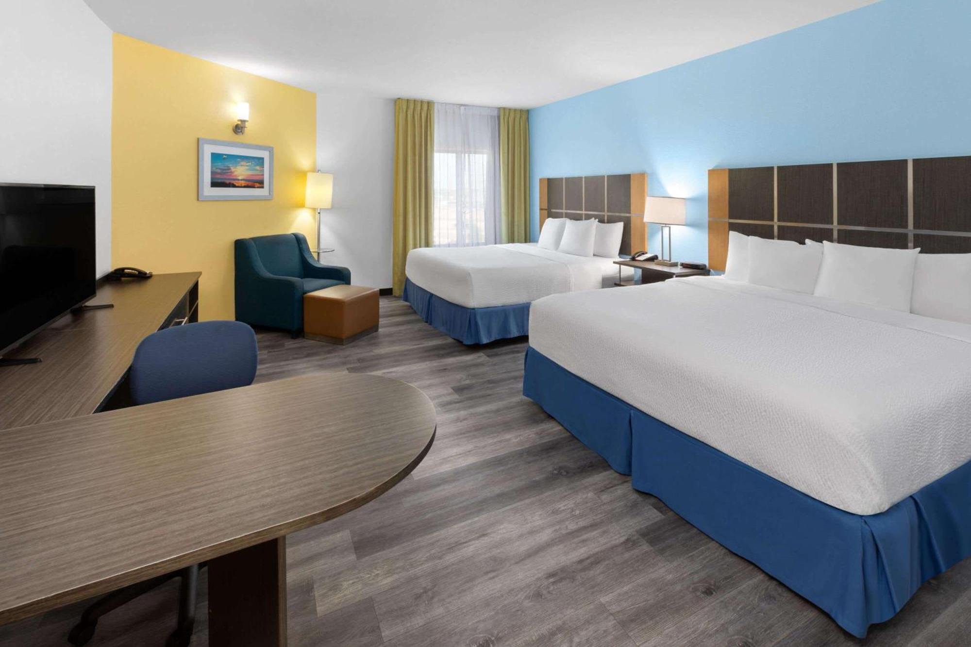 Days Inn & Suites By Wyndham Lubbock Medical Center Kültér fotó