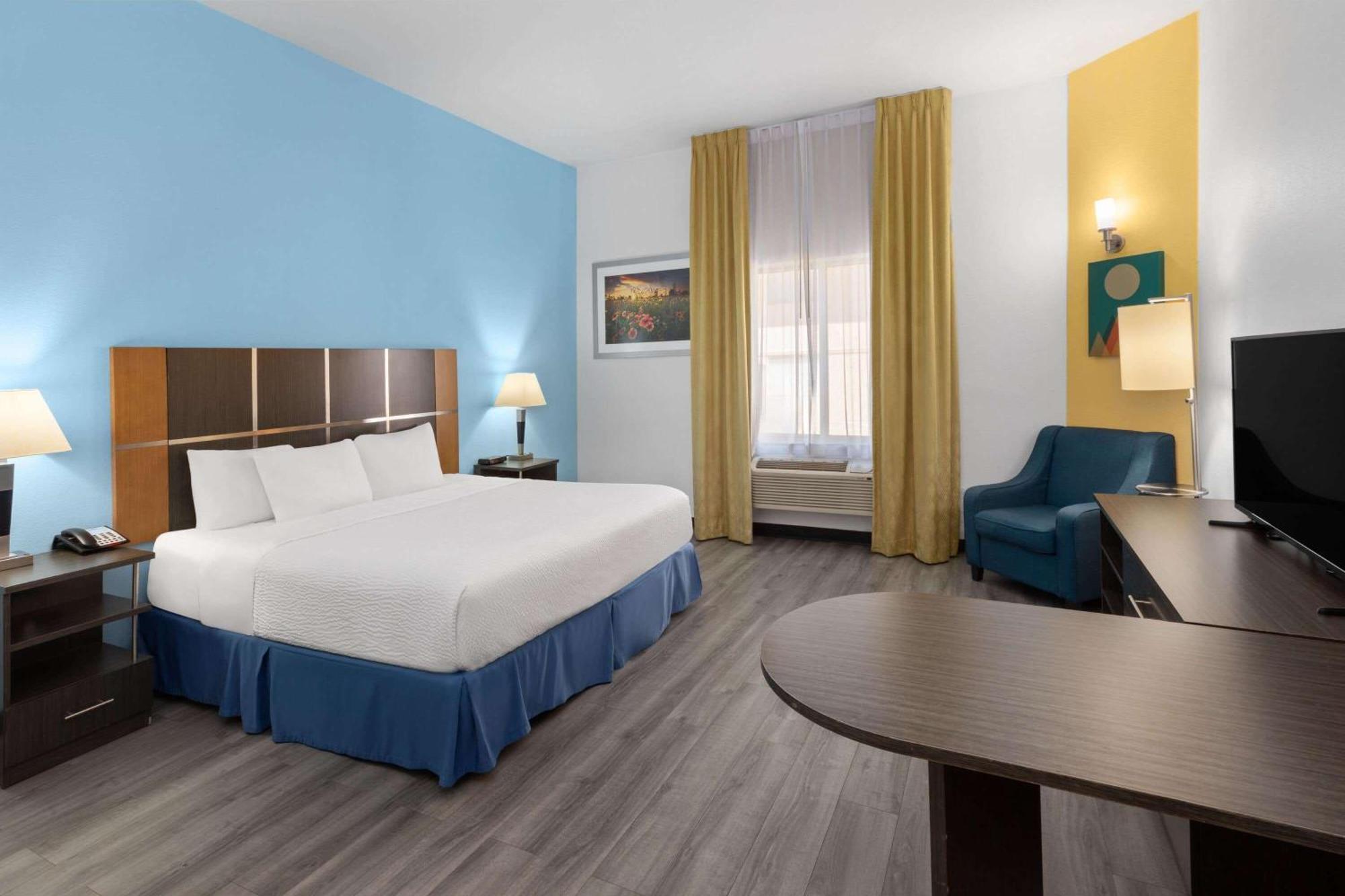 Days Inn & Suites By Wyndham Lubbock Medical Center Kültér fotó