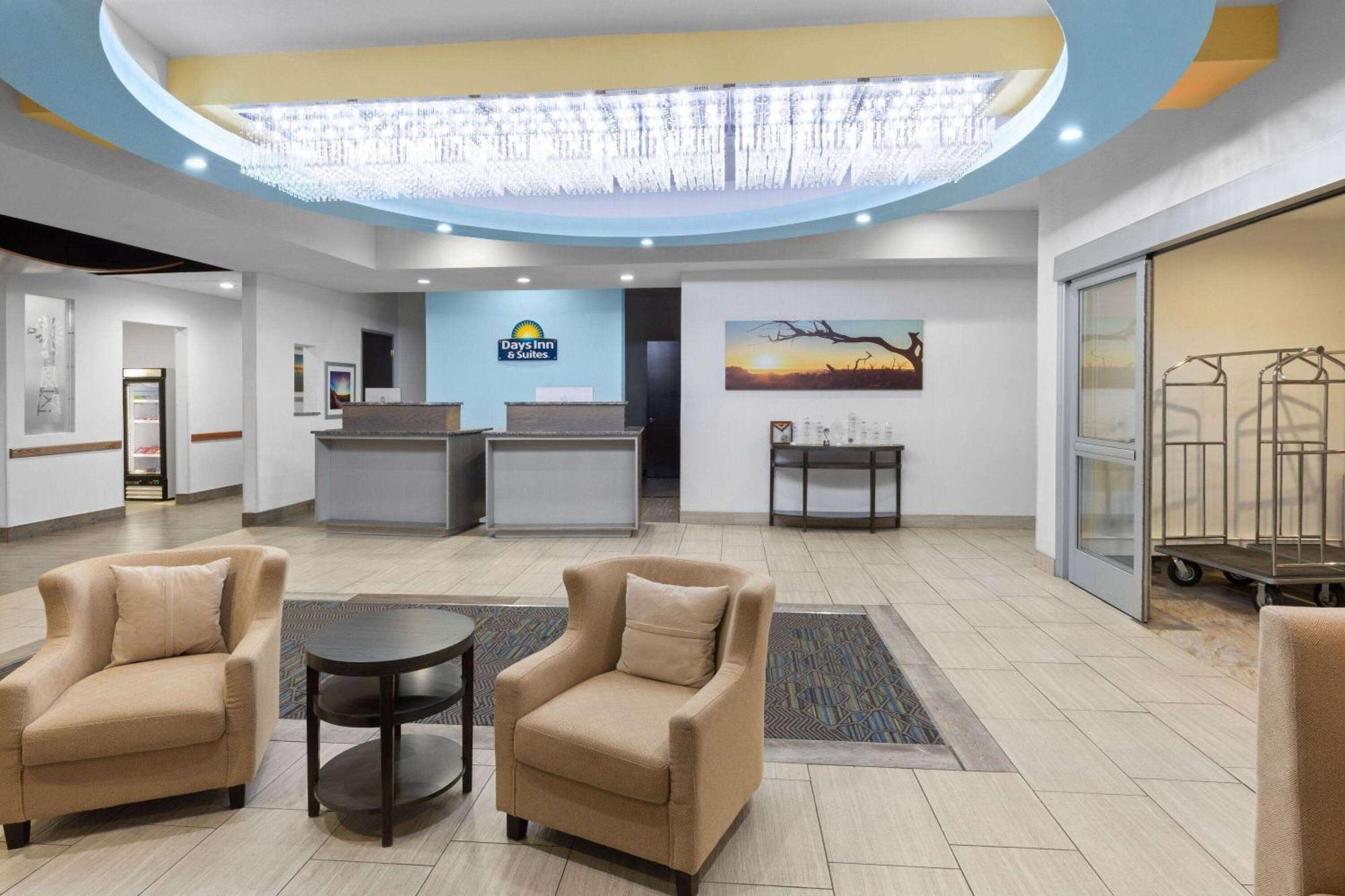 Days Inn & Suites By Wyndham Lubbock Medical Center Kültér fotó