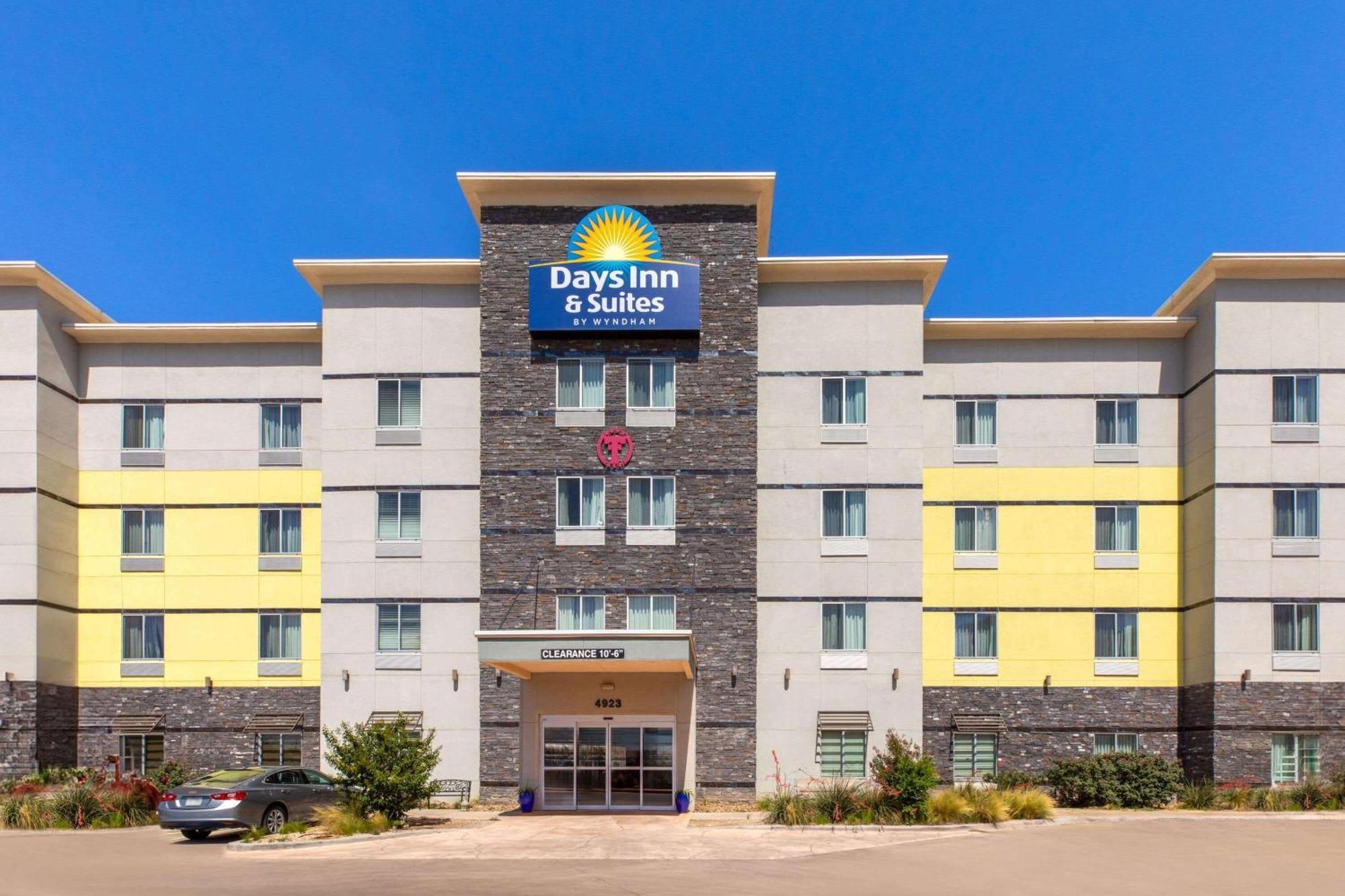 Days Inn & Suites By Wyndham Lubbock Medical Center Kültér fotó
