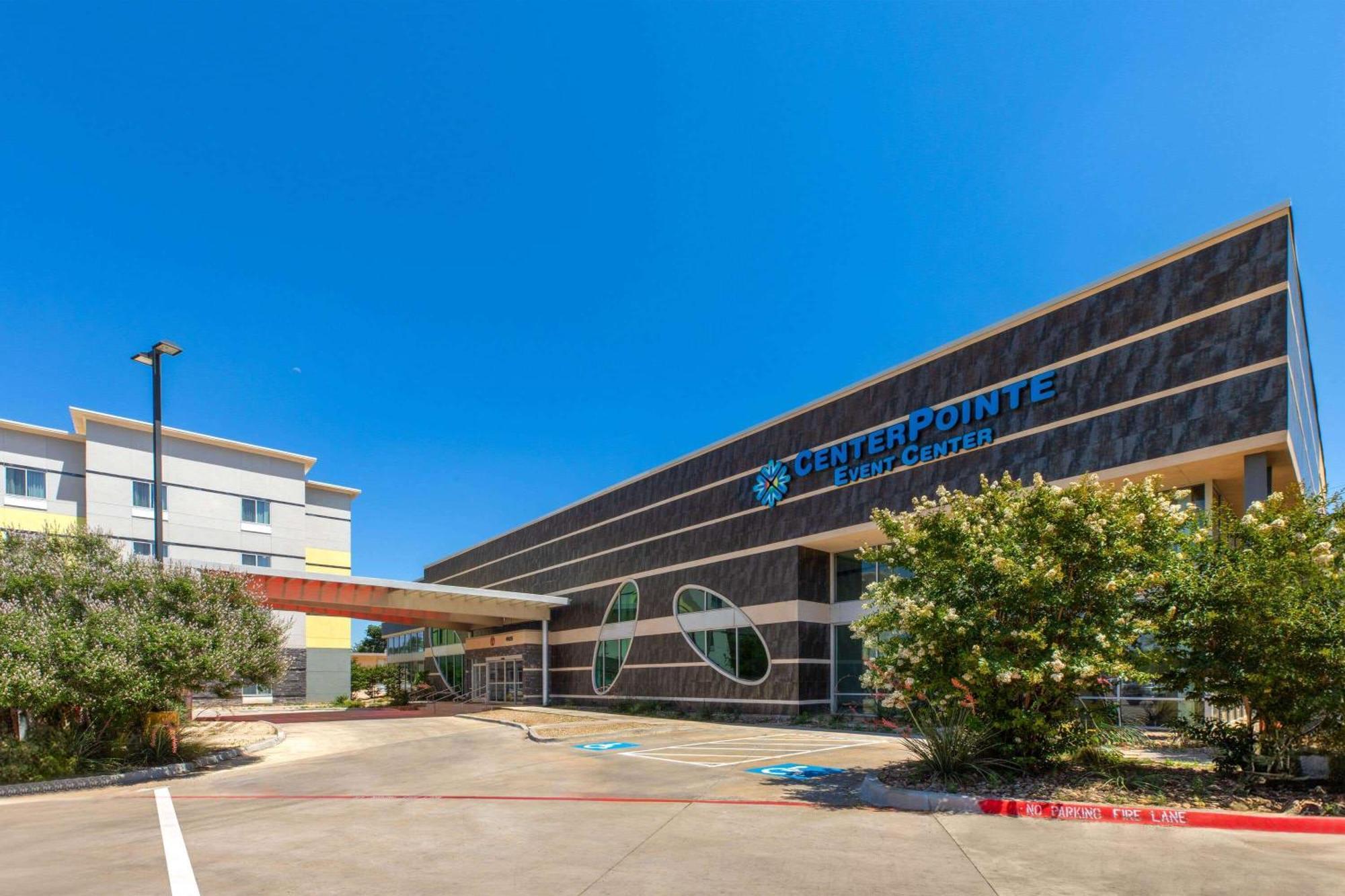 Days Inn & Suites By Wyndham Lubbock Medical Center Kültér fotó