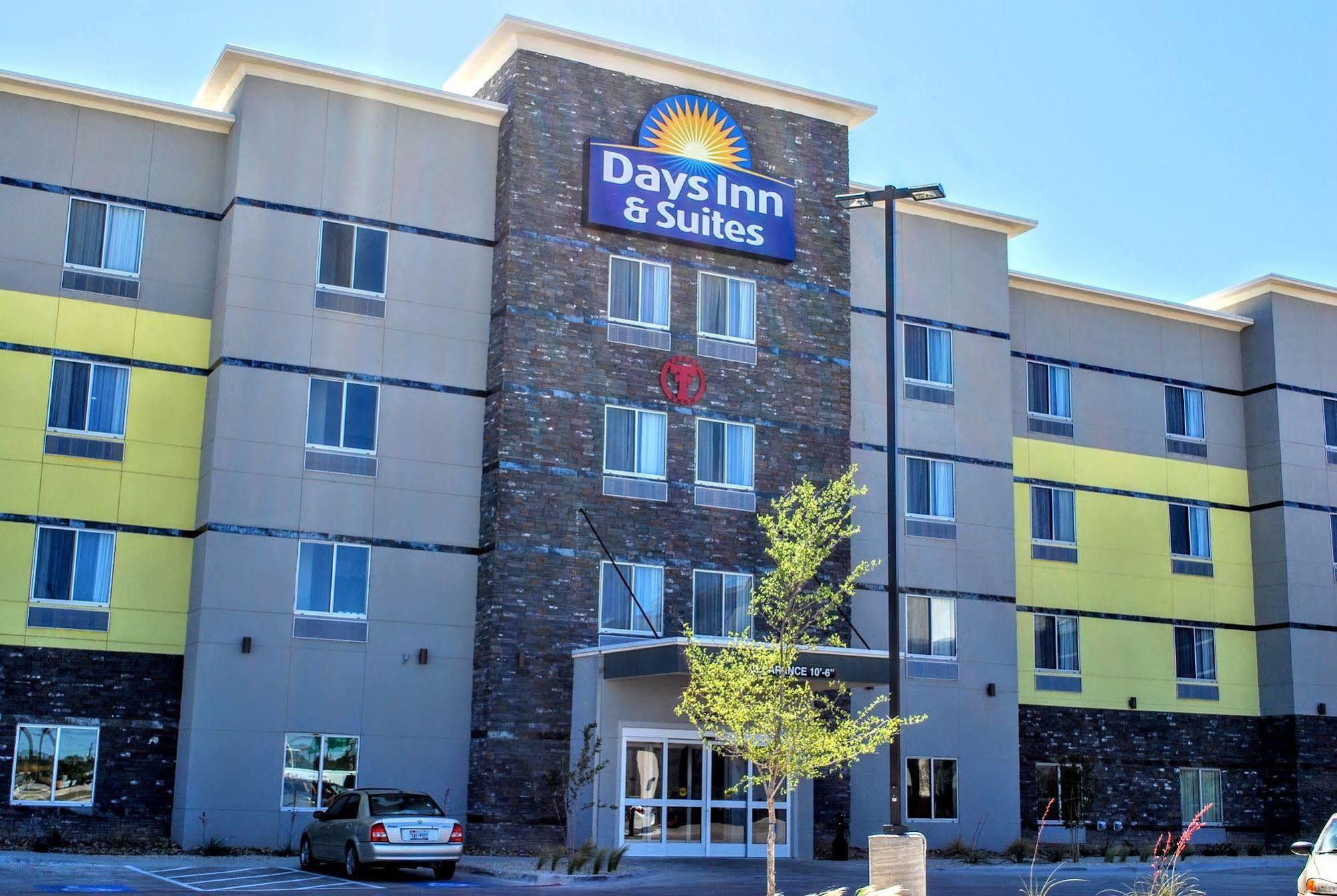 Days Inn & Suites By Wyndham Lubbock Medical Center Kültér fotó